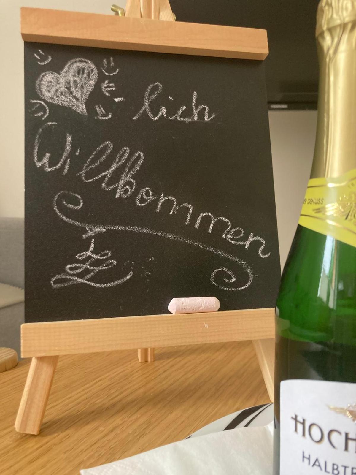 Ferienwohnung Im Zentrum Mit Balkon Und Parkplatz Gmunden Esterno foto