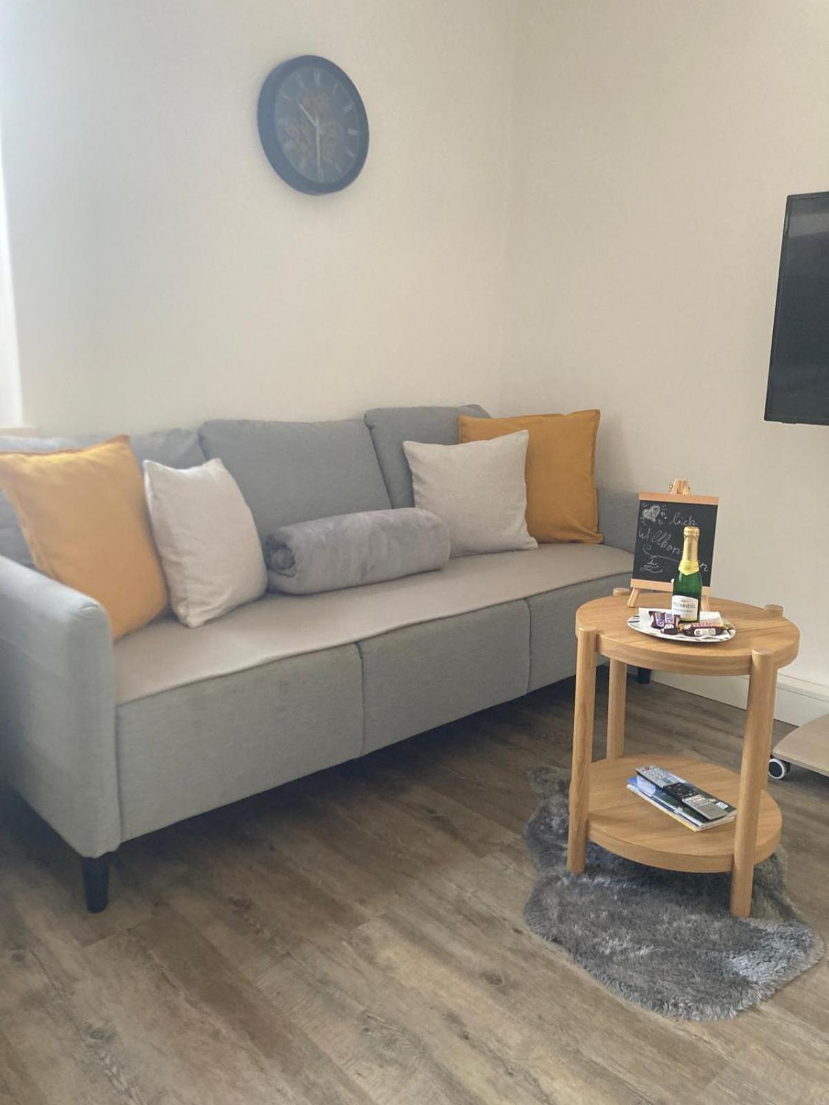 Ferienwohnung Im Zentrum Mit Balkon Und Parkplatz Gmunden Esterno foto